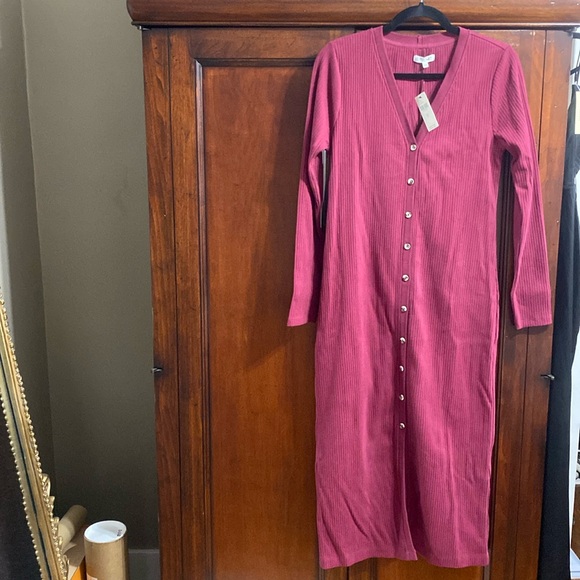 Grey State Raspberry Colored Midi Dress - Picture 3 of 6